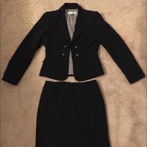 Tahari 2 piece skirt suite